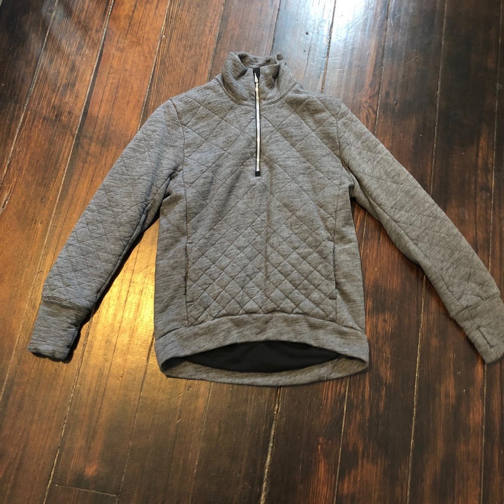 Great condition lululemon lined half zip
